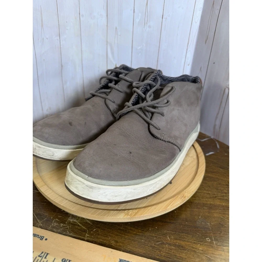 OluKai PAPAKU ILI Lace Up Boots Chukka Nubuck Cushioned Taupe Mens Size 10